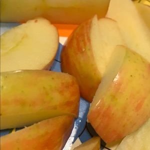 Meet your Posher, Leslie